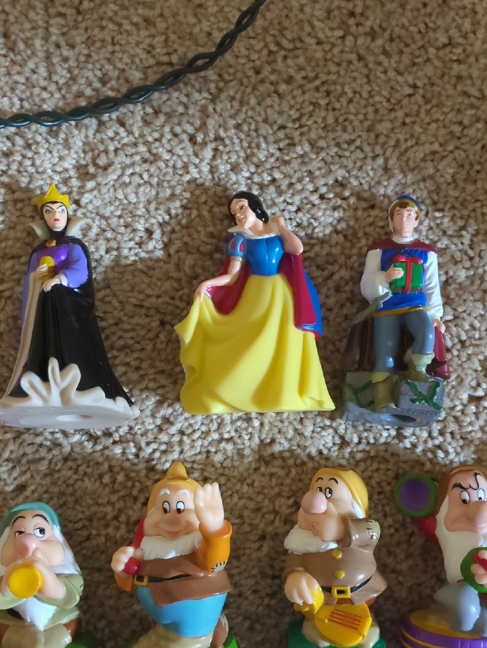 Disney Snow White Christmas Lights - Picture 2 of 6